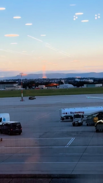 Sonne, Meer & mehr … . was für eine wundervolle und unvergessliche Woche liegt hinter uns! 
Und noch viel besser: Der Schreibworkshop in Sarigerme geht 2026 in die dritte Runde! 🌴📚✍🏼
Vom 11.–19. September 2026 bin ich wieder da ❤️ und freue mich schon jetzt auf die vielen Gespräche, Fragen, Texte - und auf dich! ☺️

#schreibworkshop #writingretreat #sarigerme #storybüro #creativewriting #autorenleben #schreibzeit #schreibflow #urlaubmitmehrwert #meerundworte #inspirationpur #schreibcommunity #kreativurlaub #schreibenmachtglücklich #deinegeschichte #sommer2026 #urlaubmitmeer #beachvibes #travelandwrite #sunshineandstories #creativeescape #meerliebe #schreiburlaub #sunsetvibes #retreatlife #mindfultravel #seelebaumelnlassen